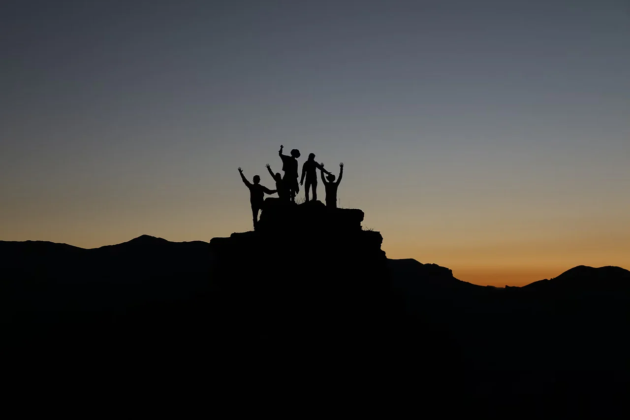Rise to Lead - T21